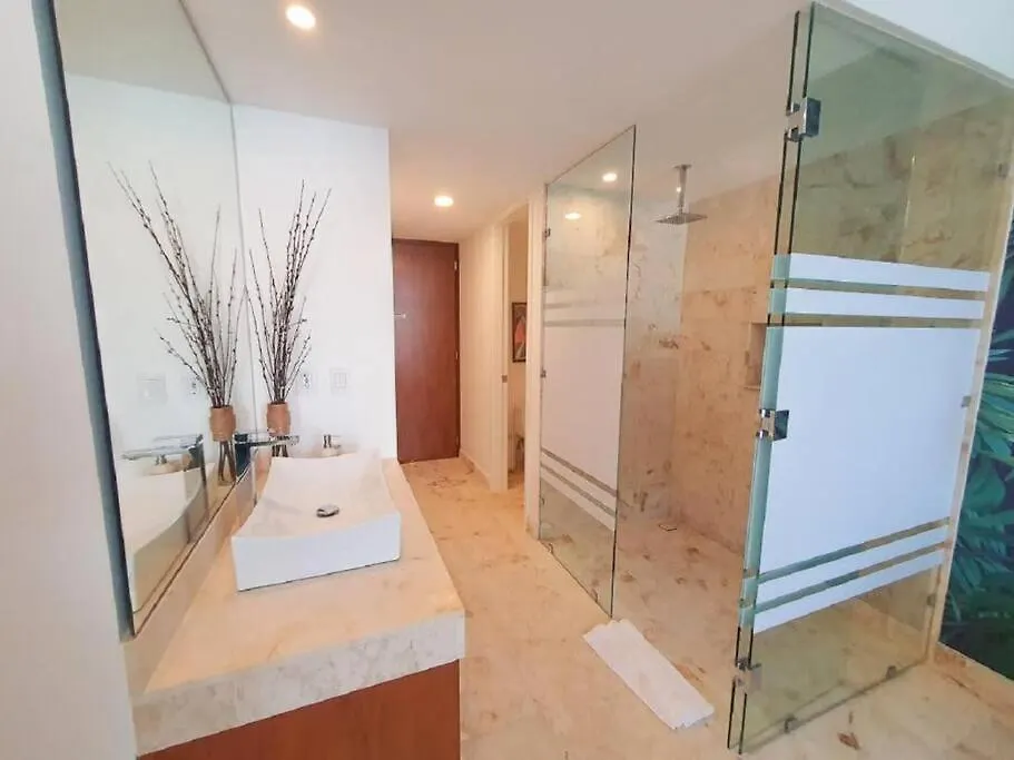 **Stunning **Brand New Apart On 5Th Ave Lägenhet Playa del Carmen