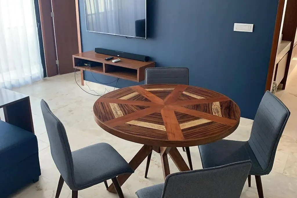 **Stunning **Brand New Apart On 5Th Ave Apartment Playa del Carmen Mexico